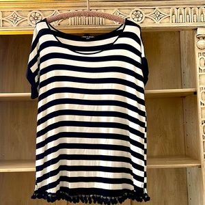 Cable & Gauge super soft  tunic tee, can you say PomPoms??🖤